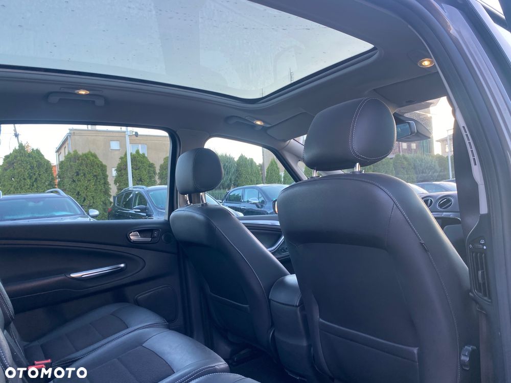 Ford S-Max 2.0 TDCi DPF Titanium X - 32