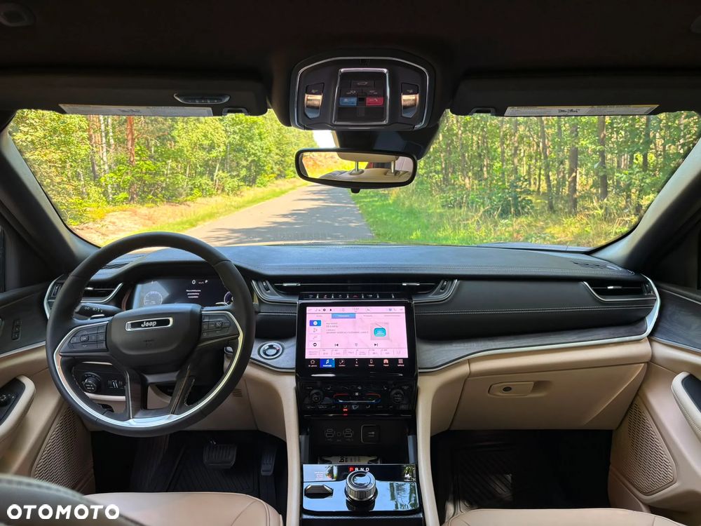 Jeep Grand Cherokee - 13