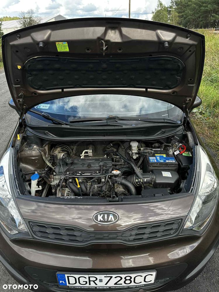 Kia Rio - 8