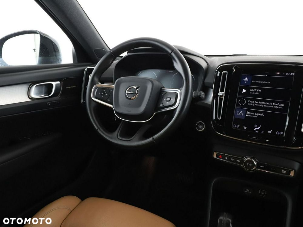 Volvo XC 40 D4 AWD Momentum Pro - 17