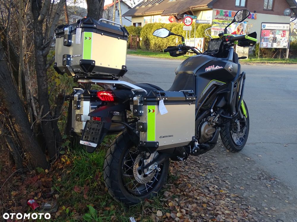 QJMOTOR SVT 650X - 3