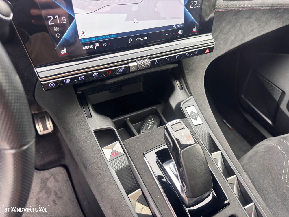 DS DS7 4x4 300 Performance Line - 40