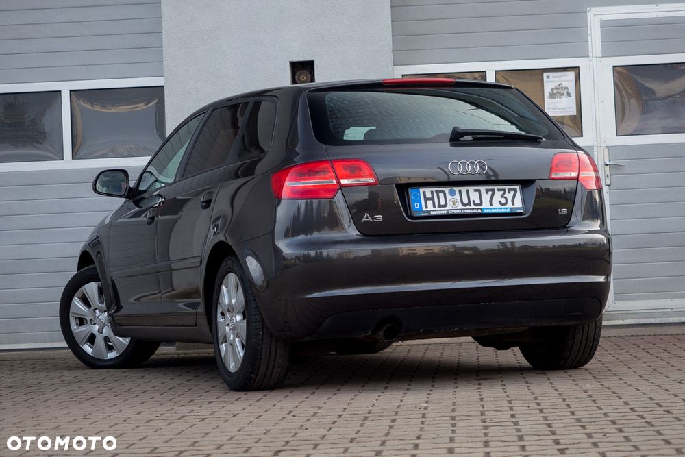 Audi A3 Sportback 1.6 Attraction - 10