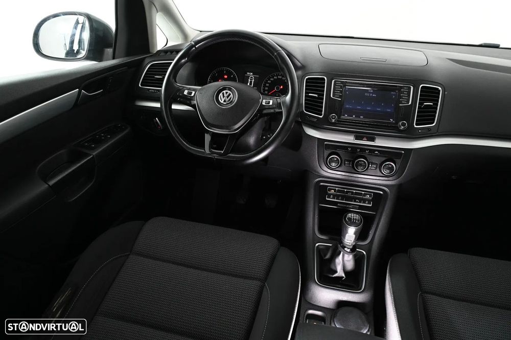 VW Sharan 2.0 TDI Confortline - 14