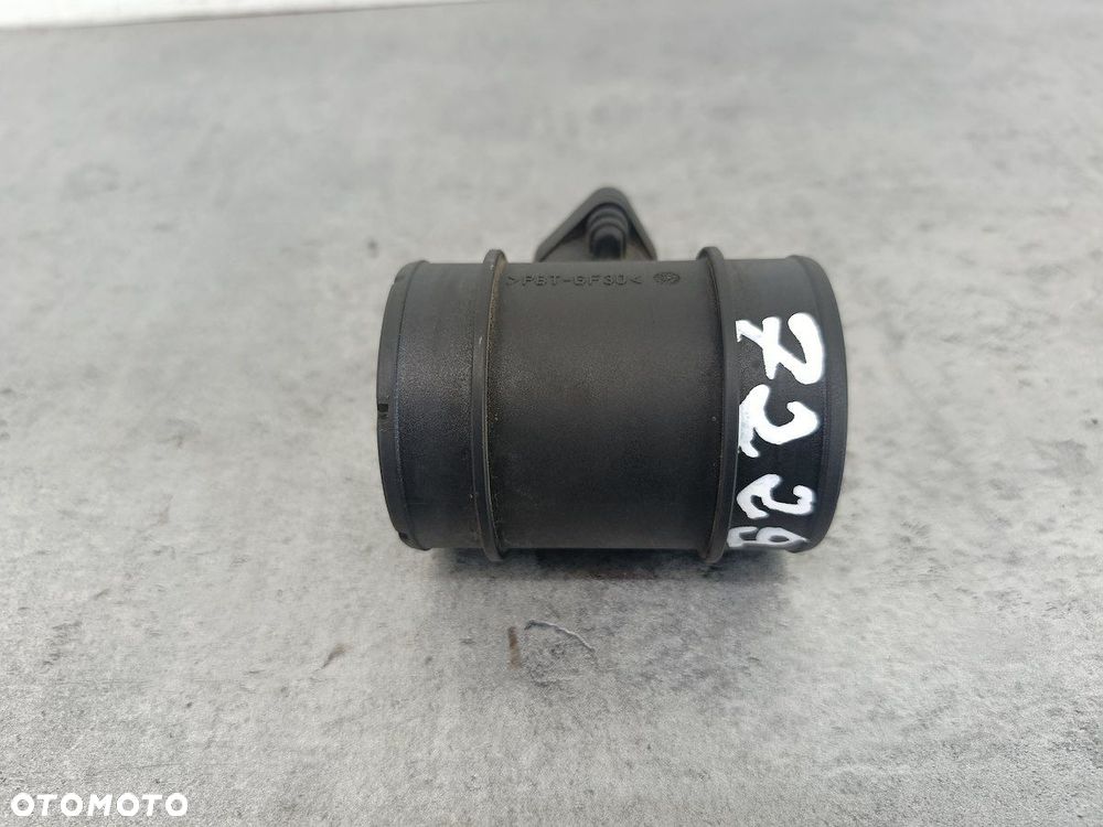 PRZEPŁYWOMIERZ POWIETRZA KIA SPORTAGE II 28164-27900 0281002600  BOSCH 2.0 - 5