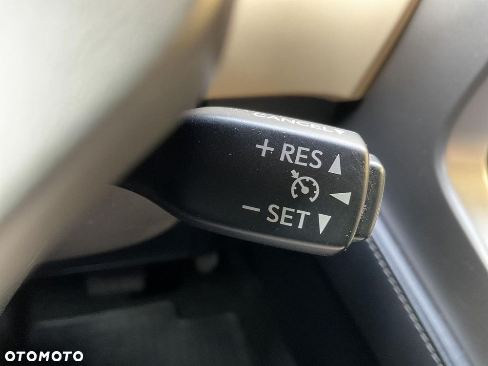 Lexus NX 300h Comfort AWD - 22