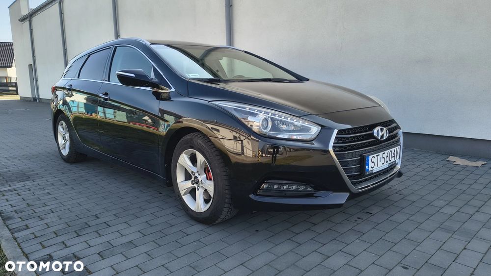 Hyundai i40 Kombi 1.7 CRDi DCT Style - 3