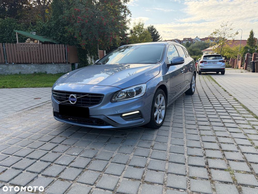 Volvo V60 D2 Geartronic Summum - 2