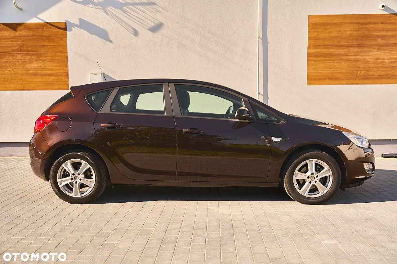 Opel Astra 1.4 EcoFLEX 150 Jahre - 17