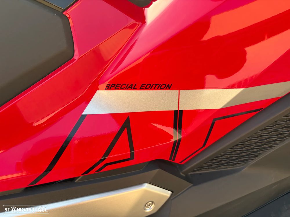 Honda X-ADV 750 - 4