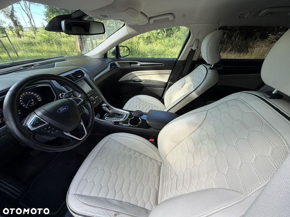 Ford Mondeo - 19