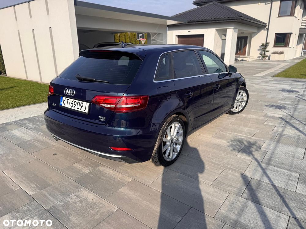 Audi A3 Sportback - 12