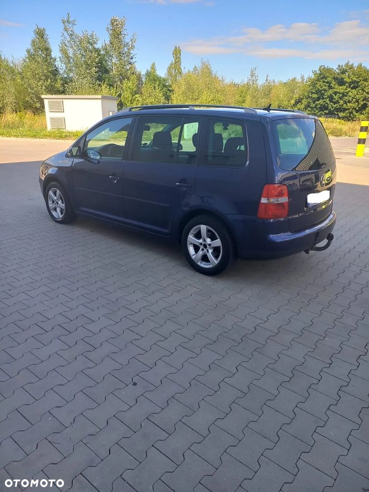 Volkswagen Touran - 6