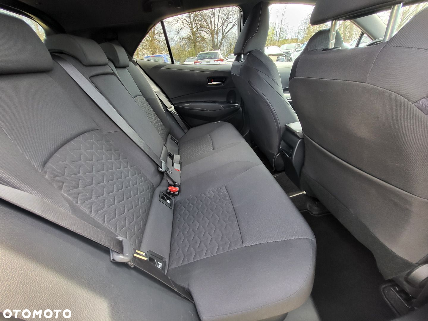 Toyota Corolla 1.8 Hybrid Comfort - 20