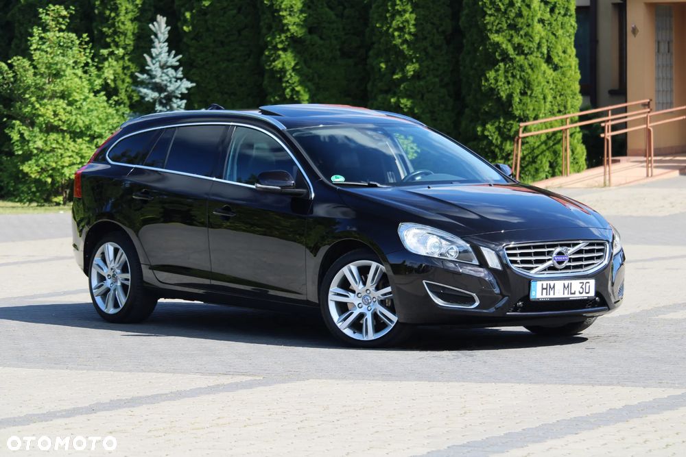 Volvo V60 D5 Summum - 5