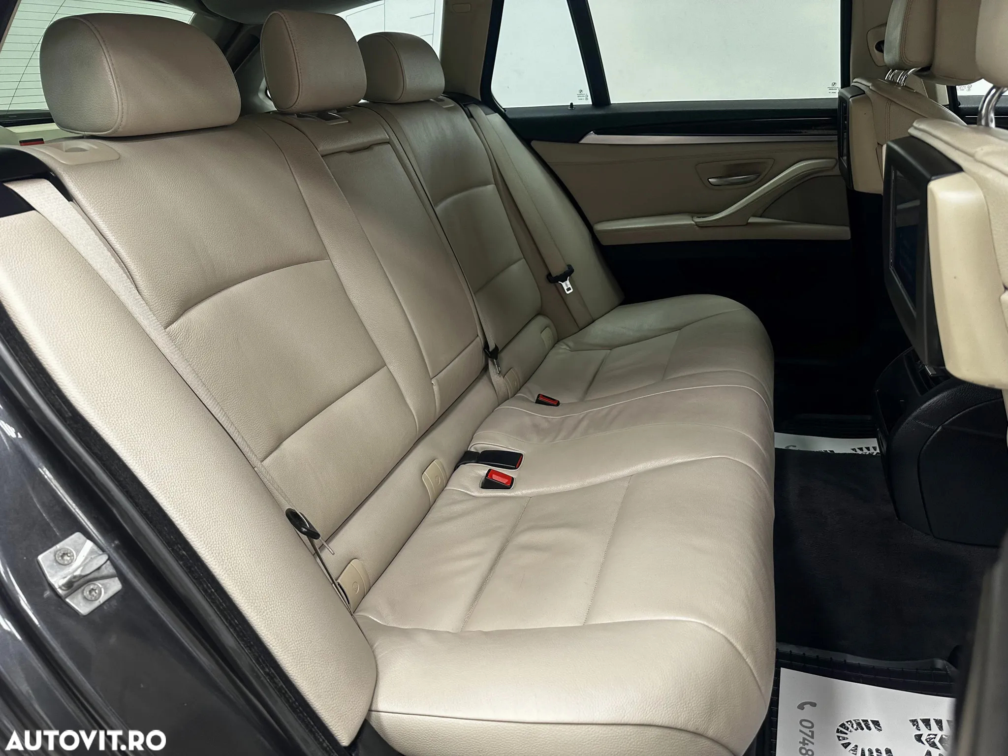 BMW Seria 5 520d Touring Aut. Luxury Line - 14