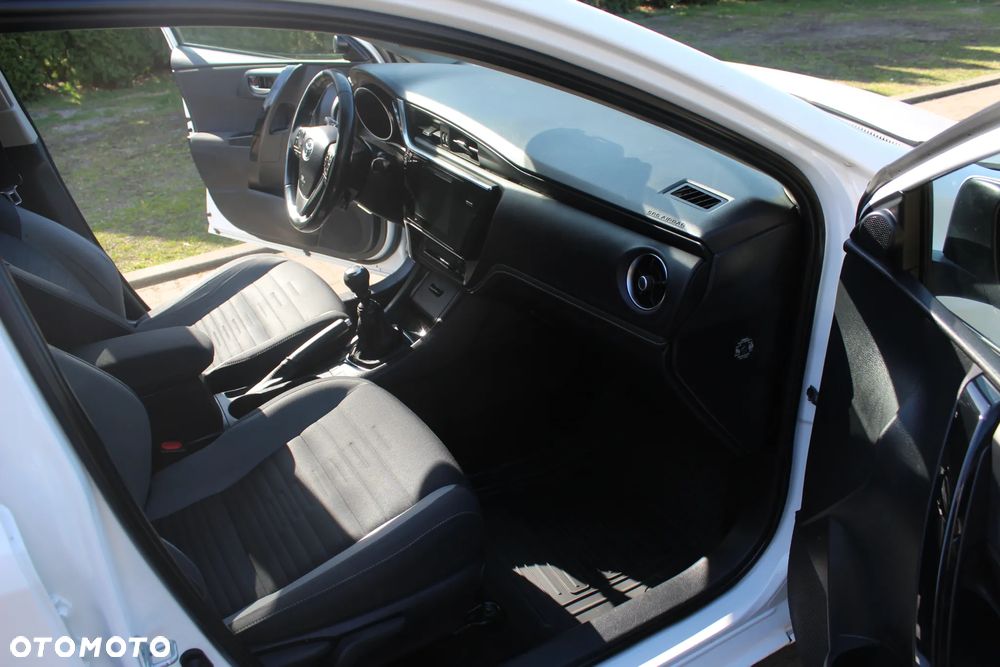 Toyota Auris 1.33 Dual-VVT-i Comfort - 21