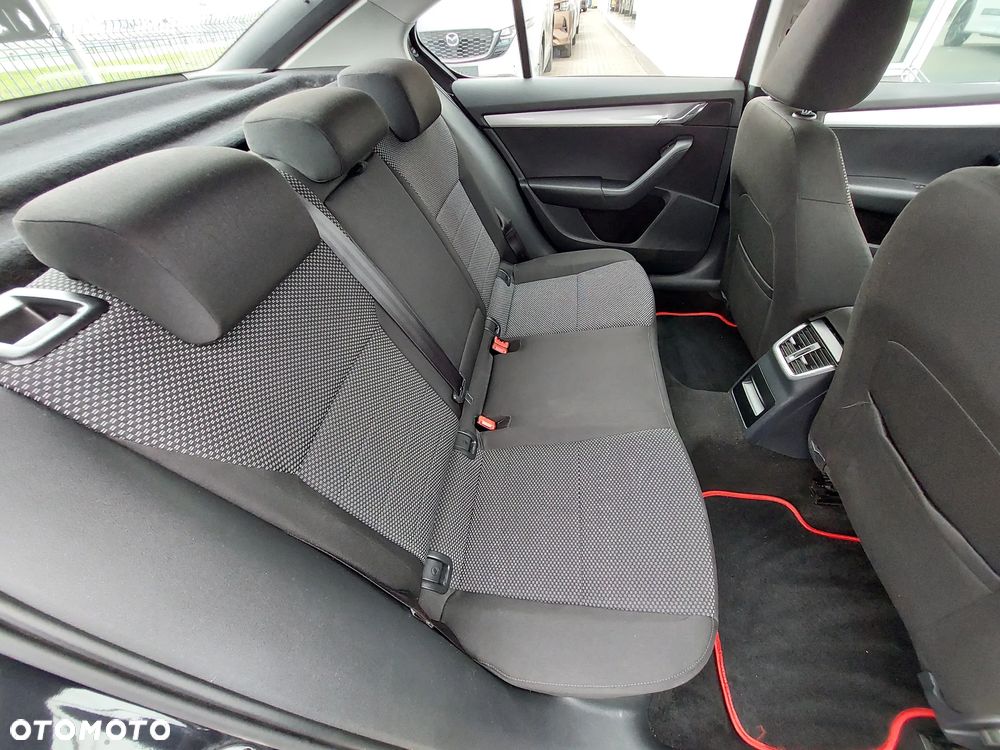 Skoda Octavia 1.8 TSI Ambition - 10