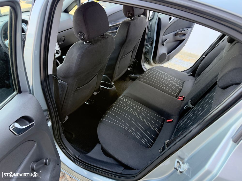 Opel Corsa 1.2 Enjoy - 44