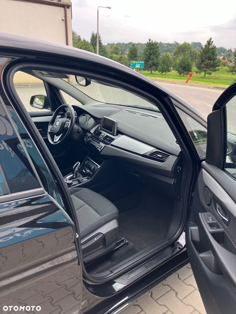 BMW Seria 2 218i - 5