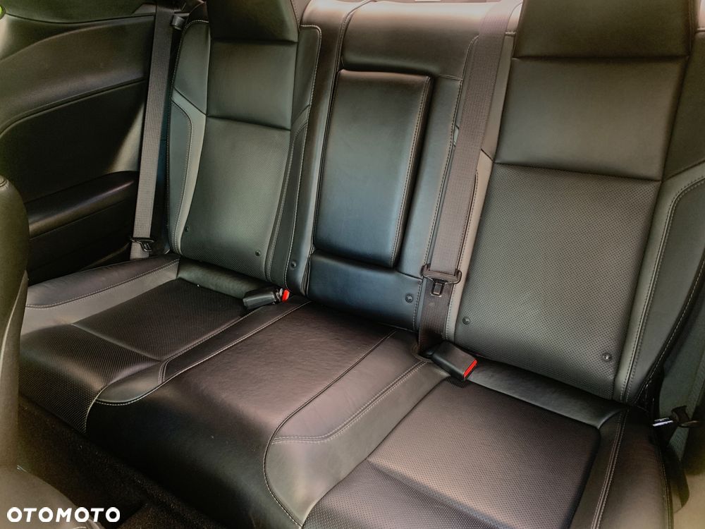 Dodge Challenger - 22