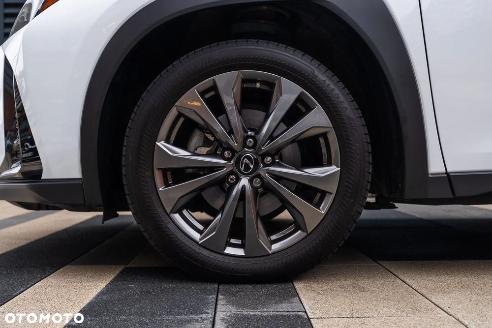Lexus UX 250h GPF F Sport AWD - 27