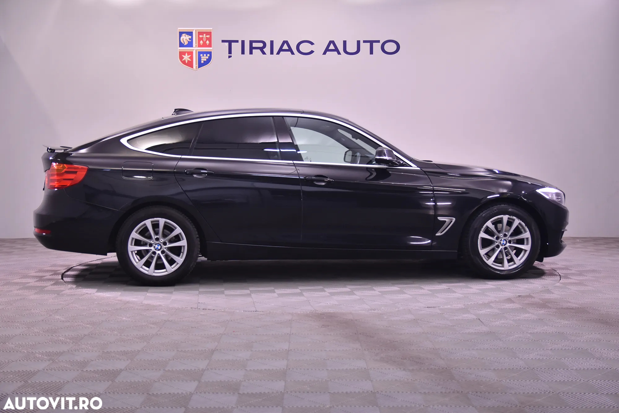 BMW Seria 3 320d GT Aut. - 6