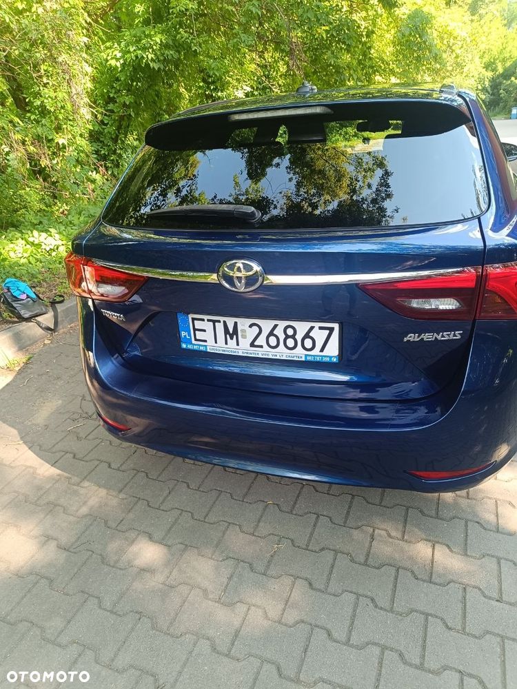 Toyota Avensis 2.0 D-4D Selection - 12