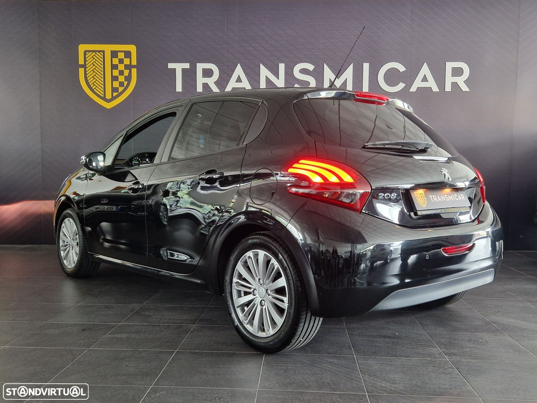Peugeot 208 1.2 PureTech Style - 5