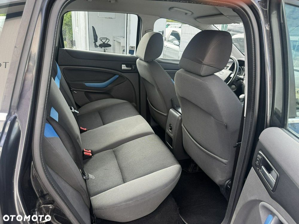 Ford Kuga - 9