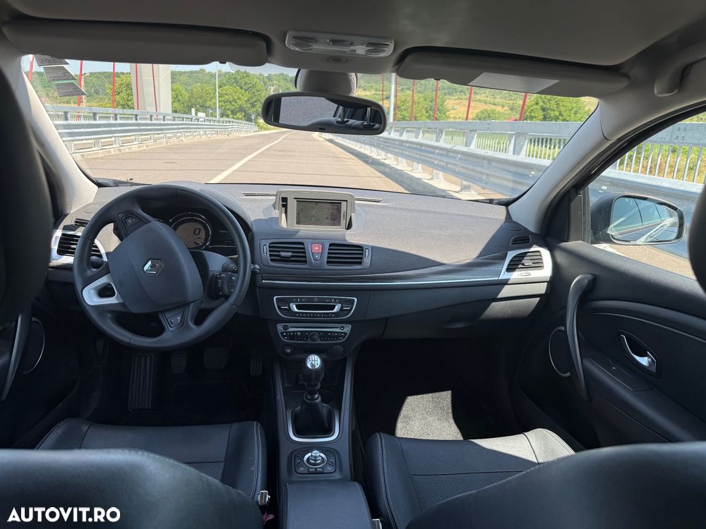 Renault Megane 1.9 dCi Privilege - 8