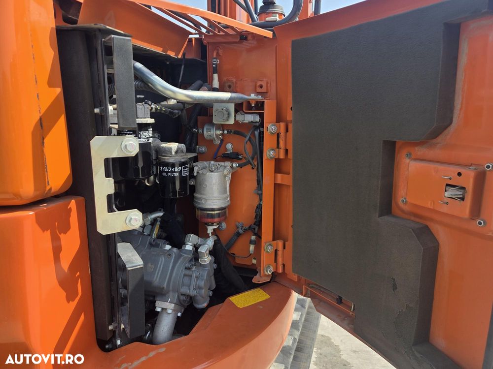 Hitachi ZX85, 8,65 tone, Ad sapare 5m, 2022, 2.427 ore, CUPLA RAPIDA HIDRAULICA+3 CUPE NOI, inst picon pe brate, latime 2,2m, senile cauciuc 90% ok, aer conditionat, computer, reviziile efectuate, ridica aprx 4 tone, leasing 4 ani, CA NOU-PROMOTIE 62.900 EUR - 20