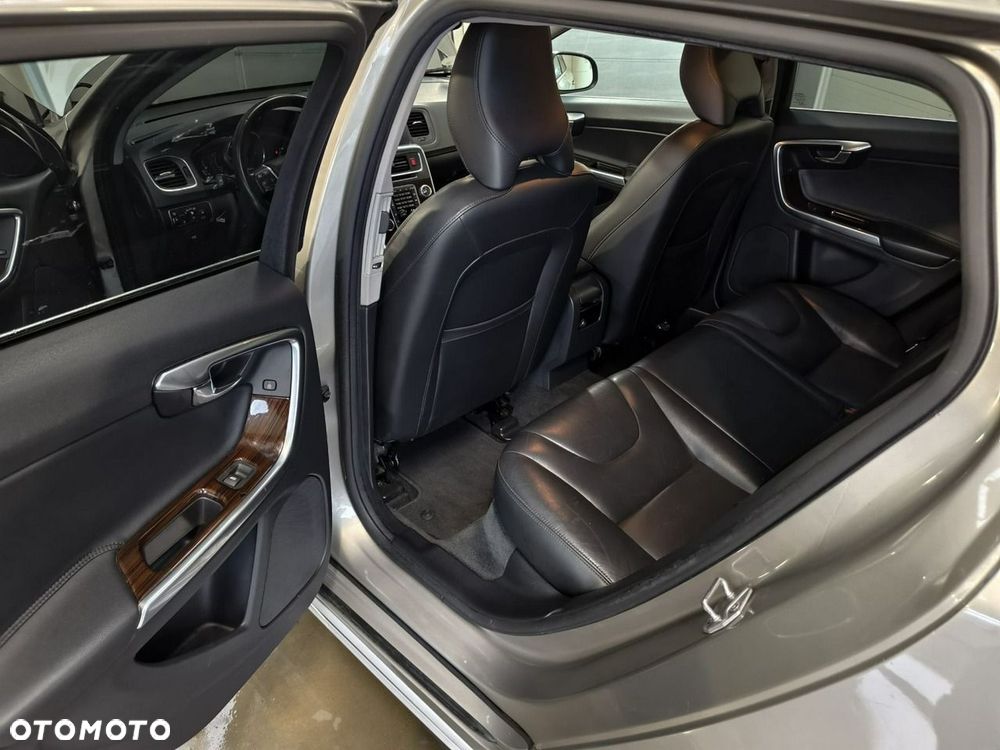 Volvo V60 - 17