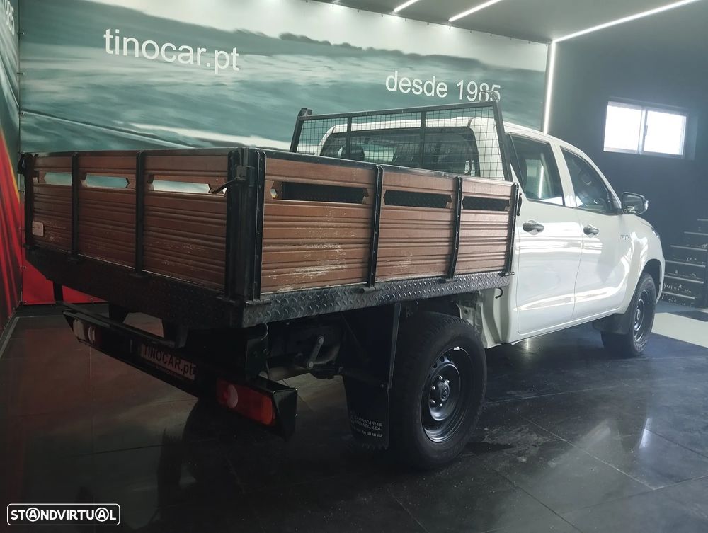 Toyota Hilux 2.4 D-4D 2WD CD CM - 5
