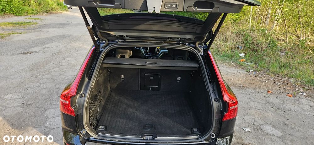 Volvo XC 60 B5 B R-Design - 16