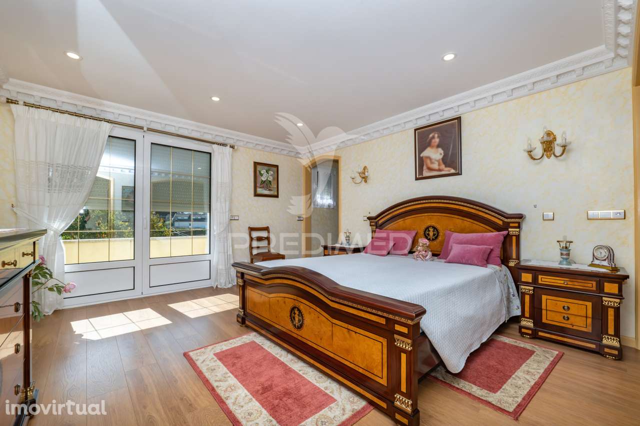 Moradia Individual T5 com Elevador e Terreno – Merelim S. Paio, Braga - Grande imagem: 4/36