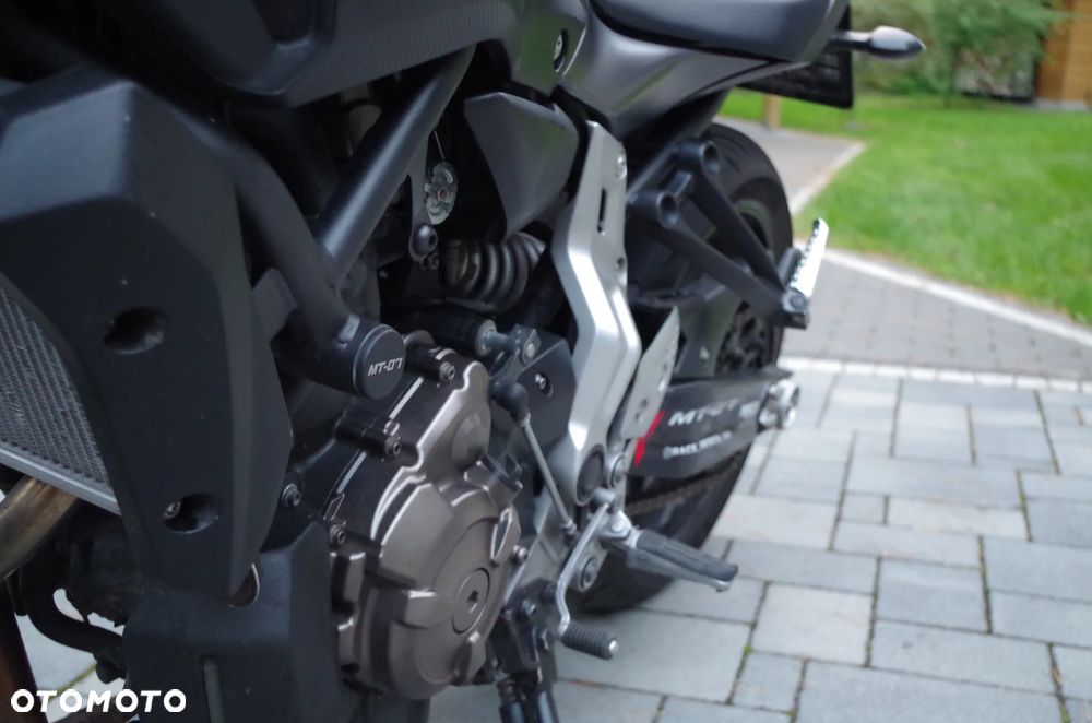 Yamaha MT - 8