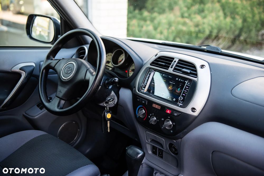 Toyota RAV4 - 28
