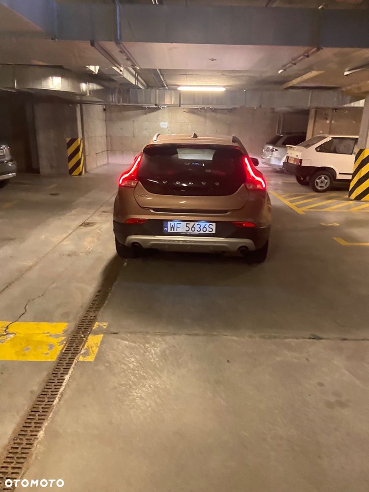 Volvo V40 Cross Country T3 Drive-E Momentum - 2