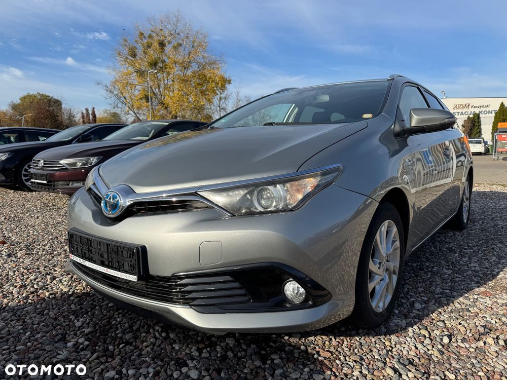 Toyota Auris Touring Sports Hybrid Edition-S - 3