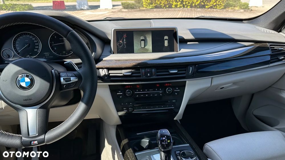 BMW X5 M M50d - 23