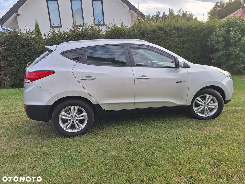 Hyundai ix35 1.7 CRDi 2WD blue Finale Silver - 20
