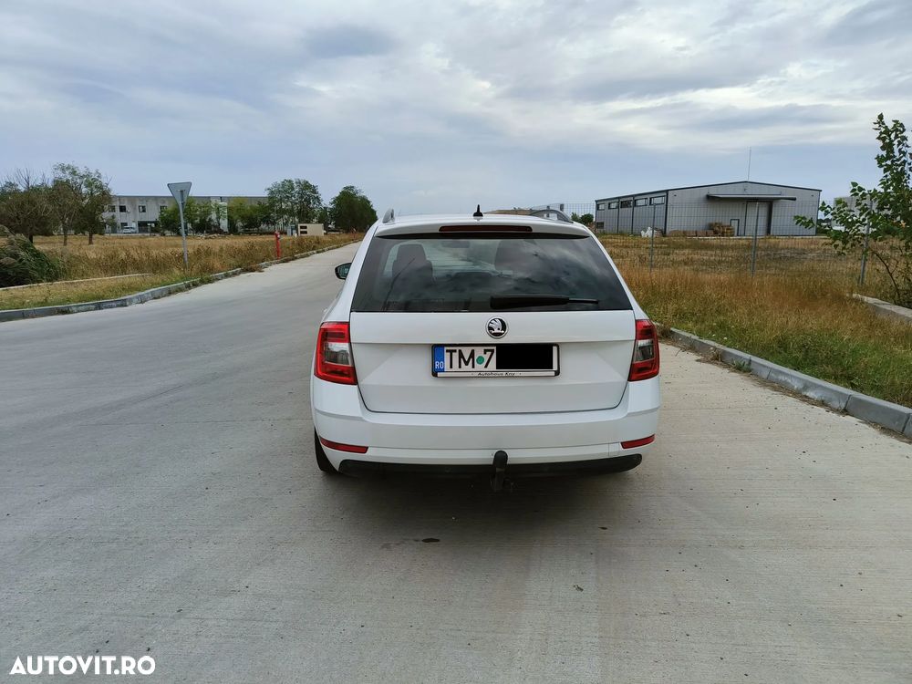 Skoda Octavia Combi Diesel 2.0 TDI DSG Style - 6