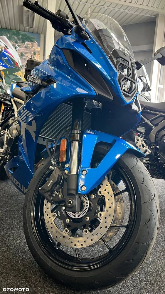 Suzuki GSX-R - 6
