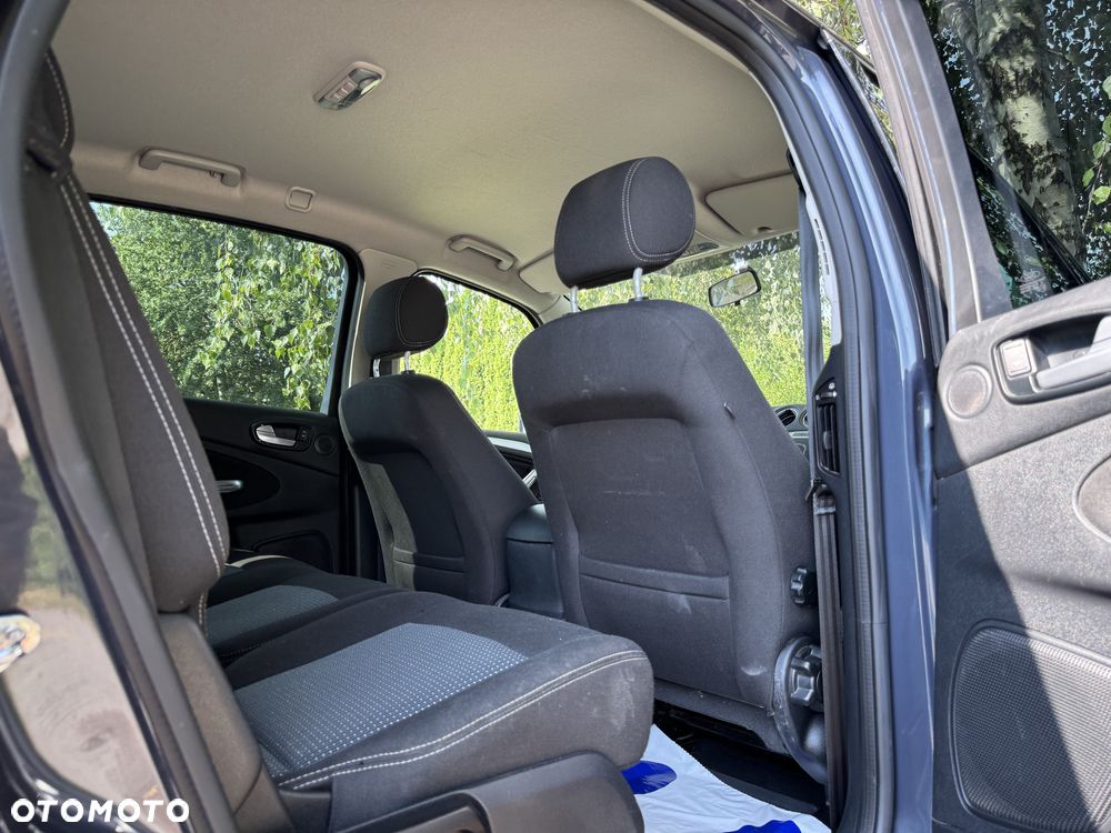 Ford S-Max - 35