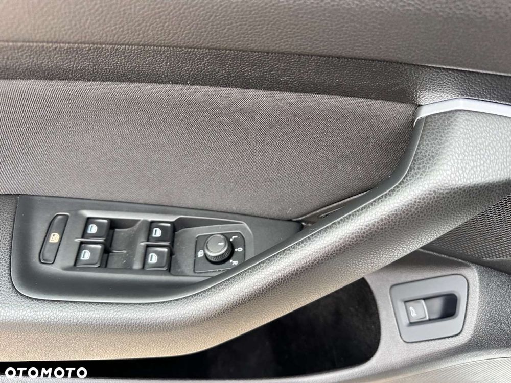 Volkswagen Passat - 19