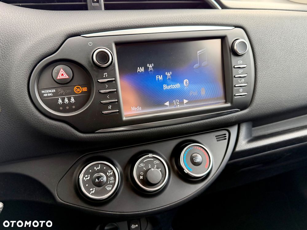 Toyota Yaris 1.5 Premium - 14