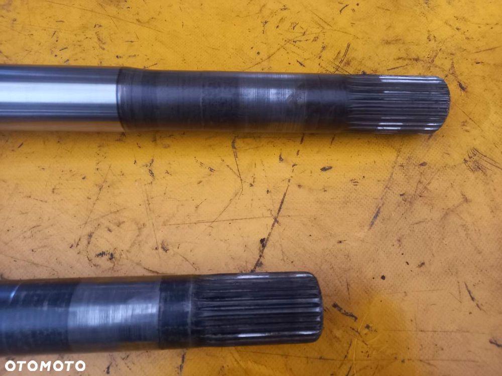 Półoś przedniej osi 20.26 Deutz Fahr Agrotron 620 TTV - 7
