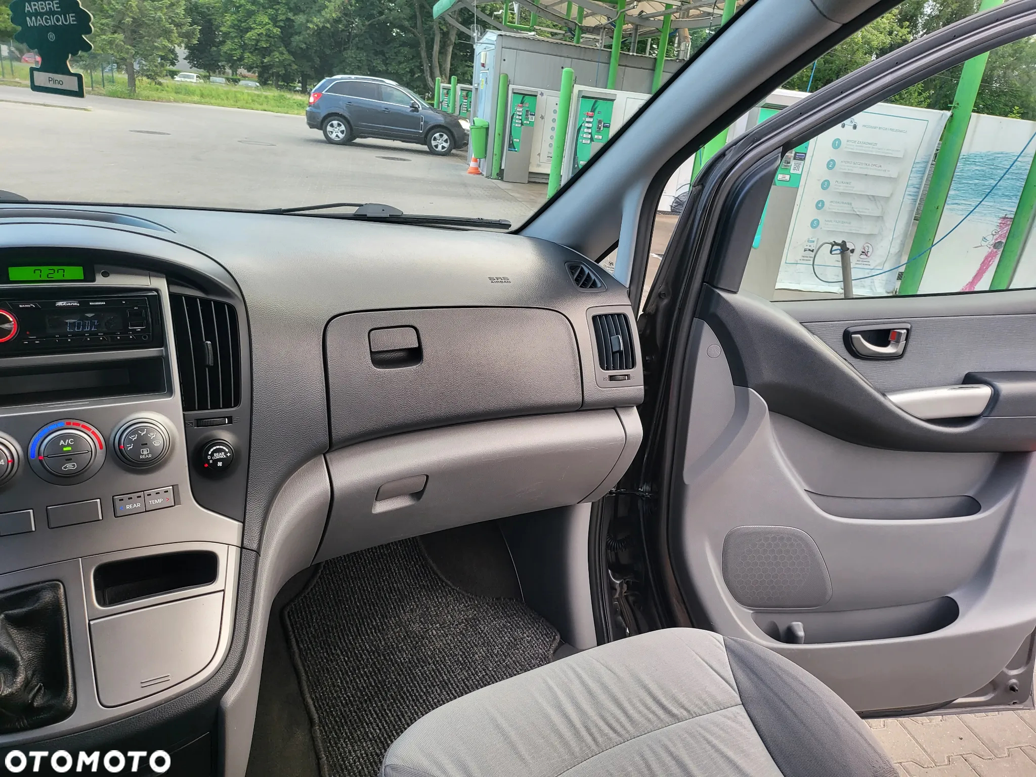 Hyundai H-1 2.5 CRDi Travel Family - 11