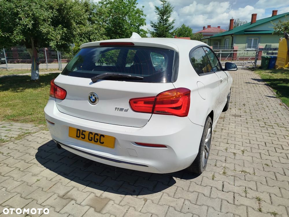 BMW Seria 1 116d Sport Line - 2